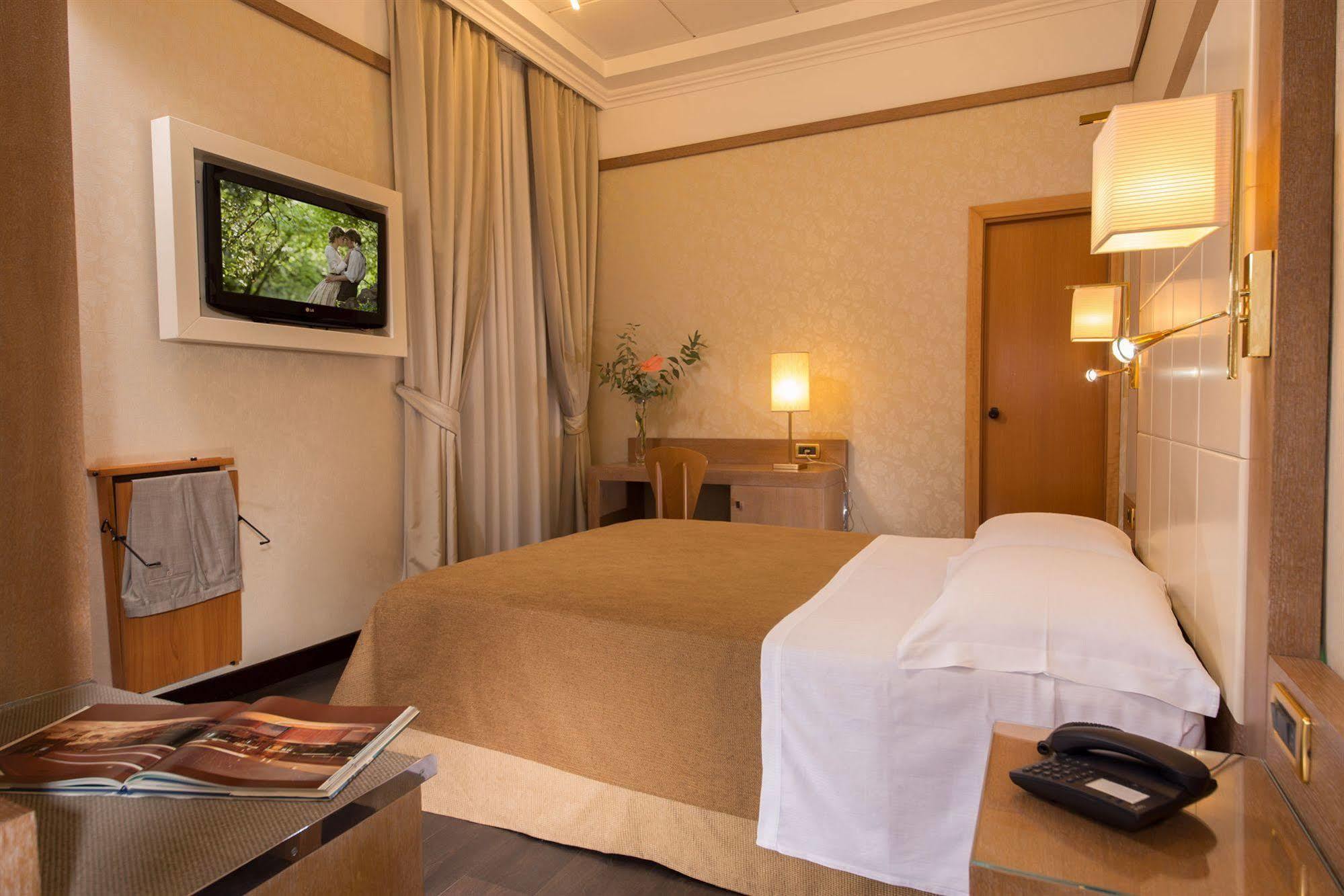 Hotel Ranieri Rome Luaran gambar